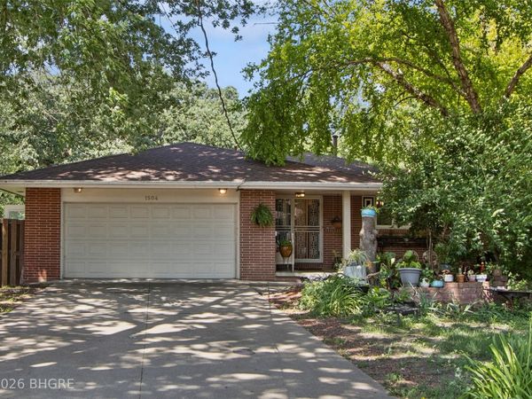 1504 73rd Street, Windsor Heights, IA 50324