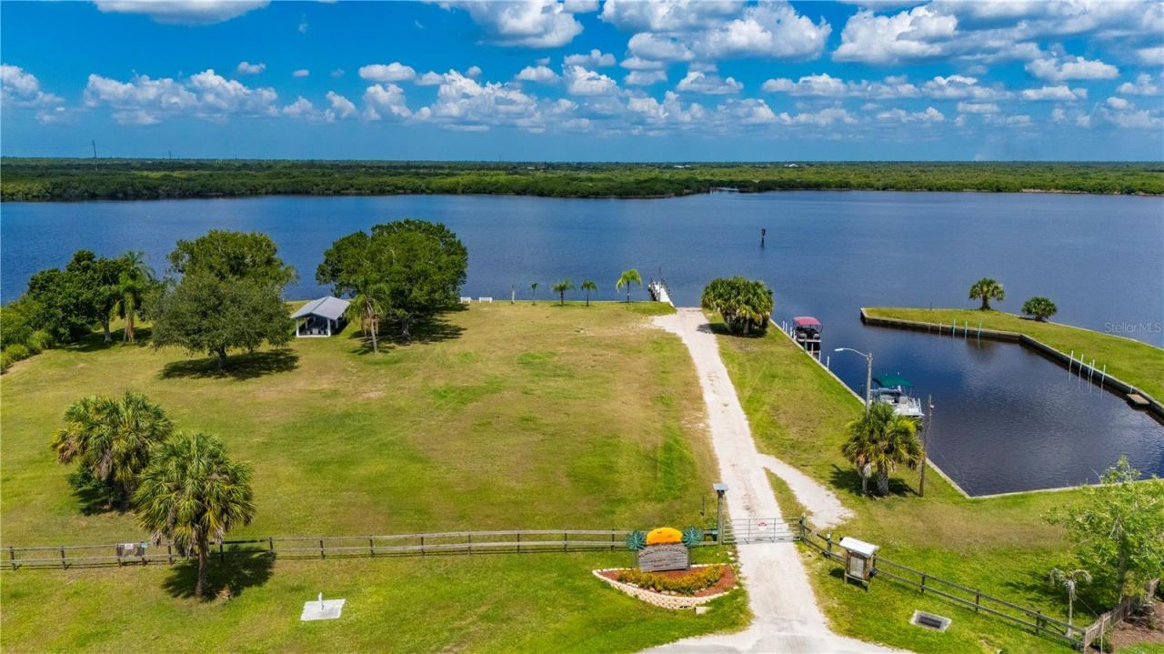 569 Rio Vista Avenue , Punta Gorda, FL 33982 Photo