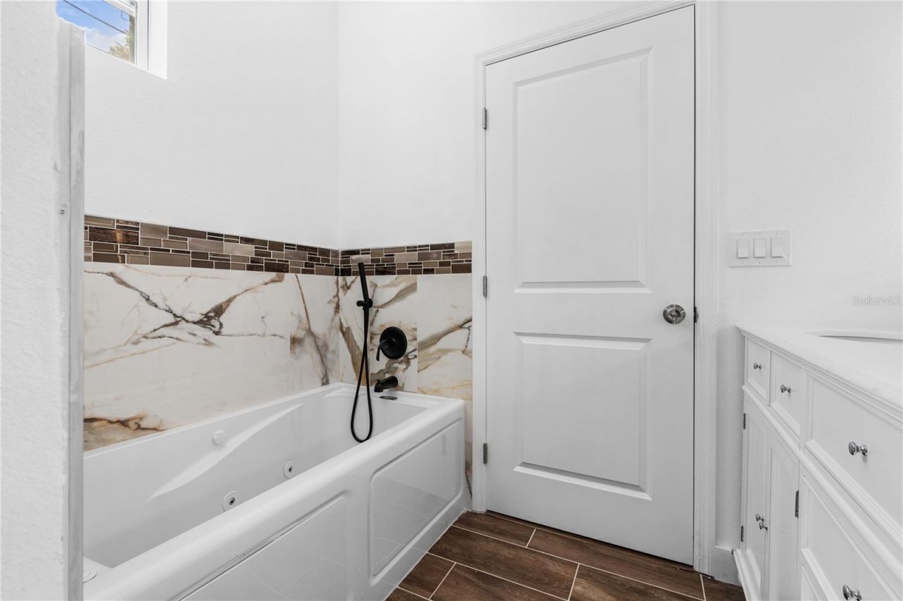 2141 Upton Court S, Saint Petersburg, FL 33712 Photo