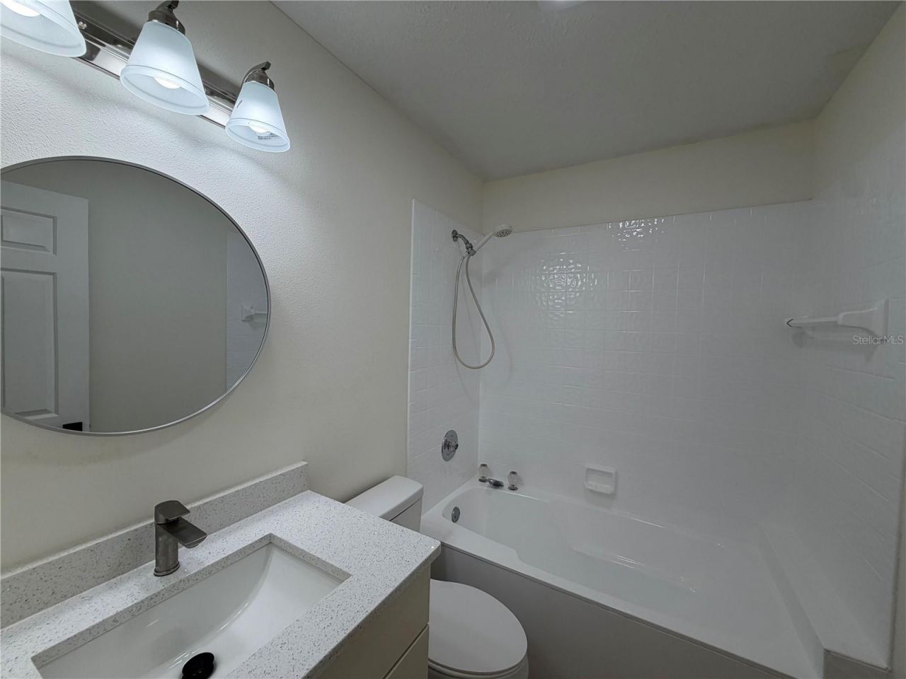 339 Pembroke Lane S, Unit 228, Venice, FL 34293 Photo