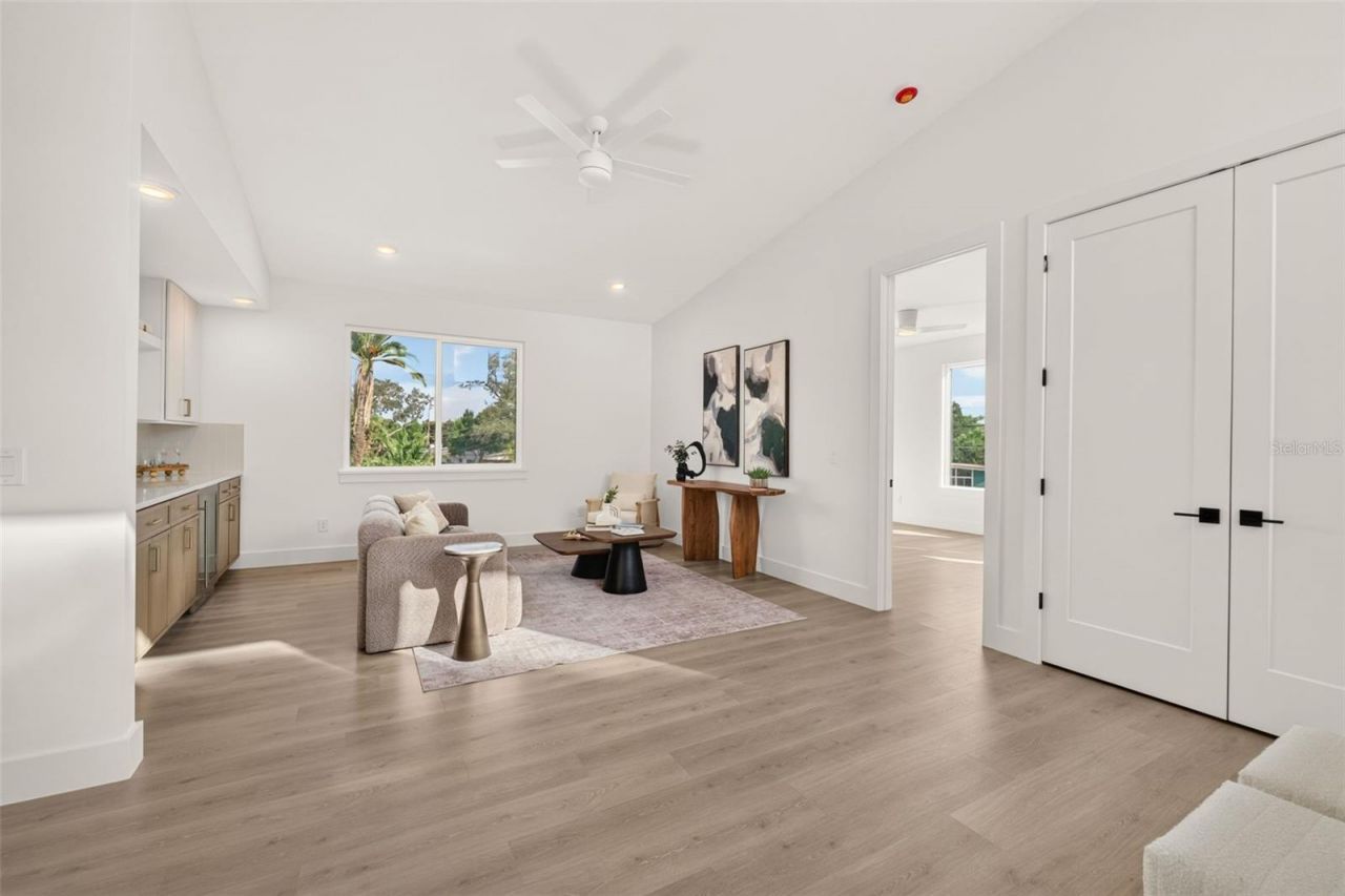 1205 Falcon Drive, Orlando, FL 32803 Photo