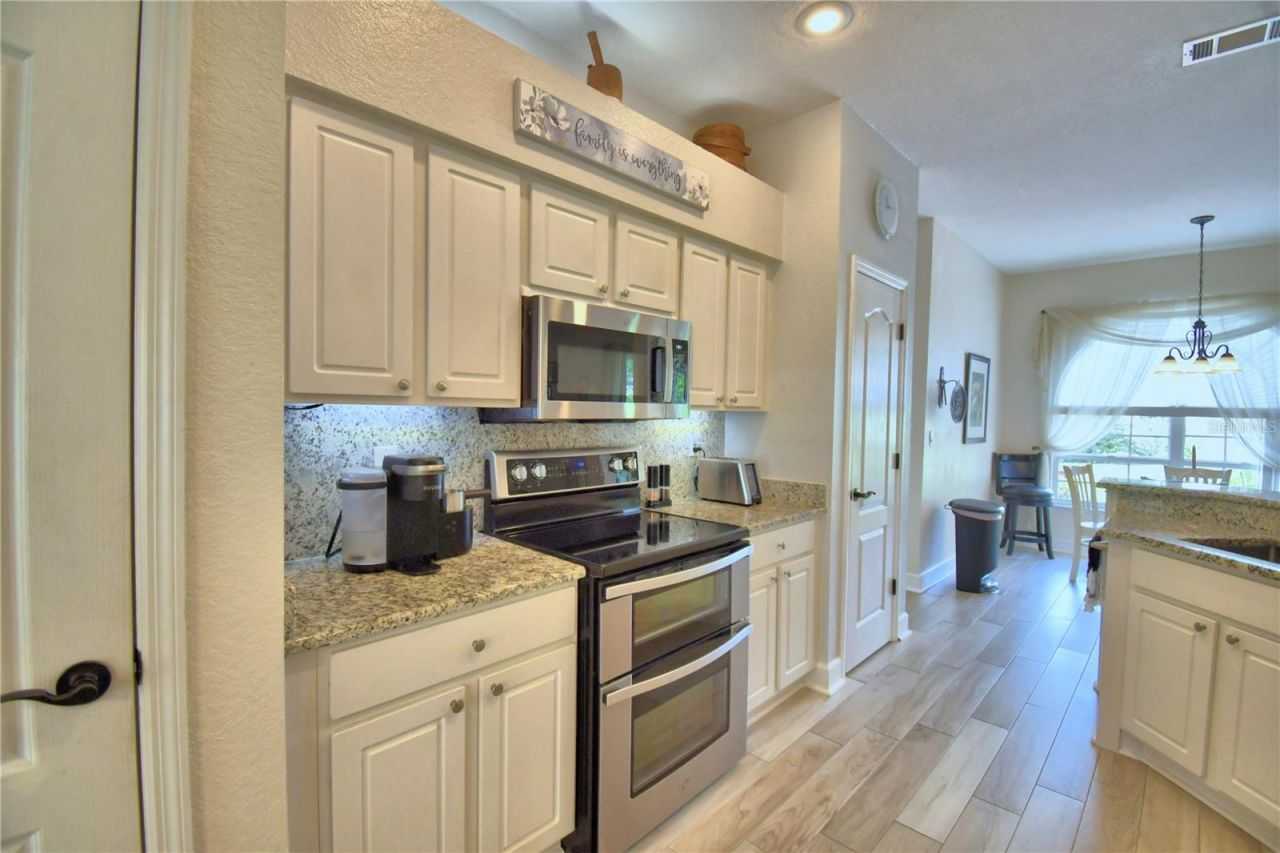 112 Waterview Circle, Auburndale, FL 33823 Photo