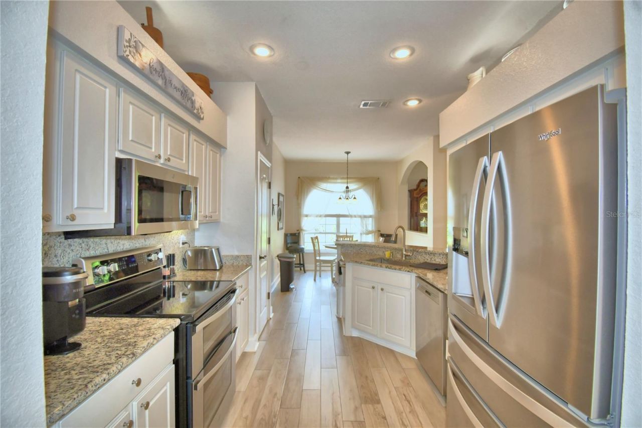 112 Waterview Circle, Auburndale, FL 33823 Photo