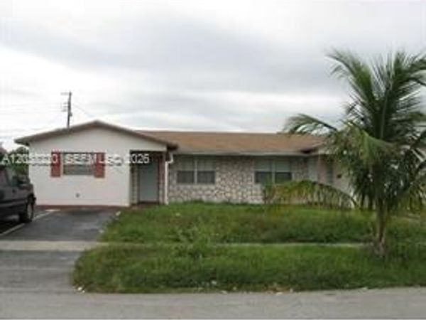 5424 NW 17th Ct, Unit 5424, Lauderhill, FL 33313