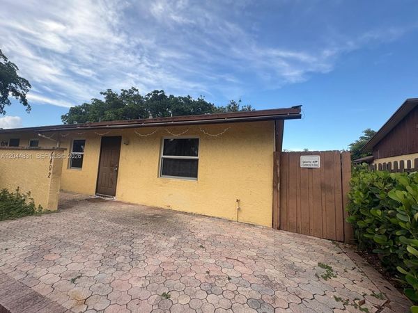 4402 NW 5th Ave, Unit 4402, Deerfield Beach, FL 33064