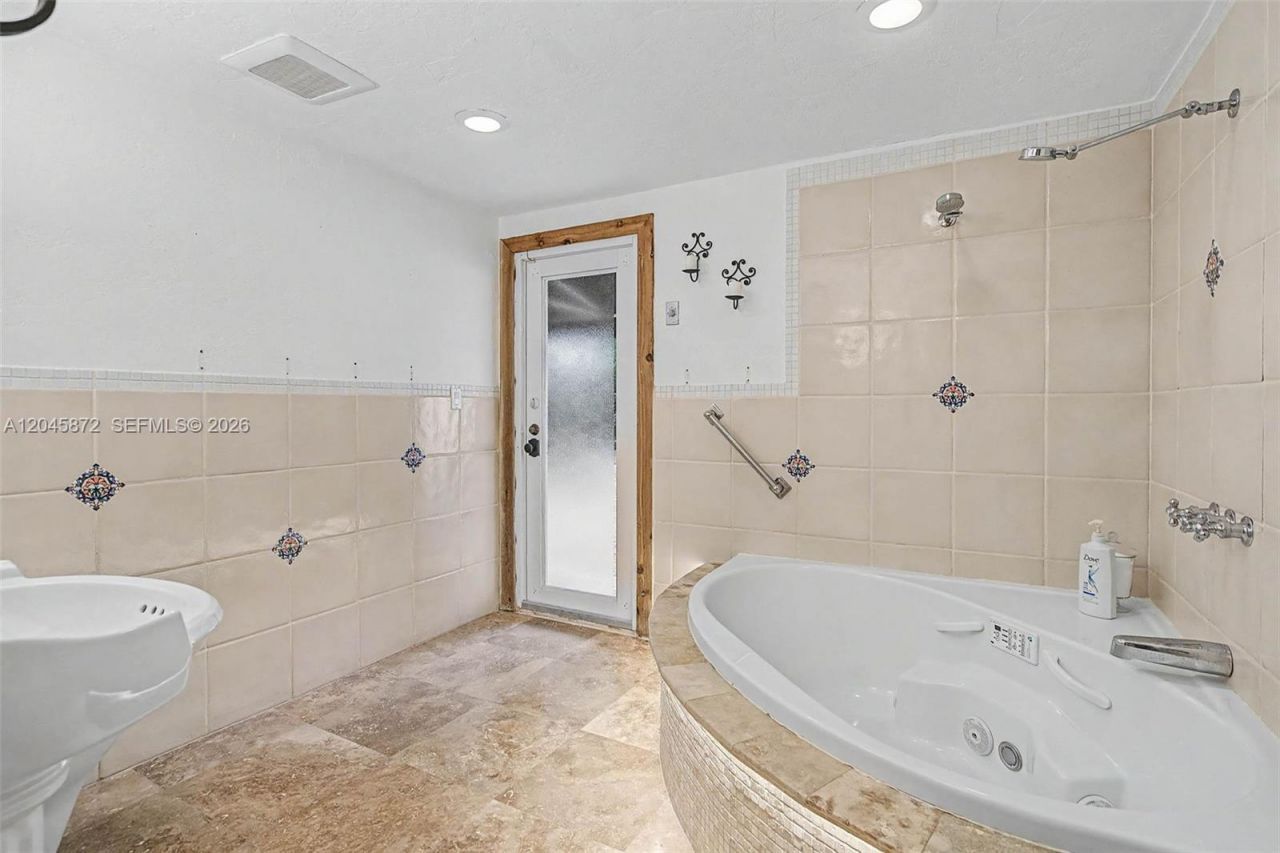 13470 SW 67th Ave , Pinecrest, FL 33156 Photo