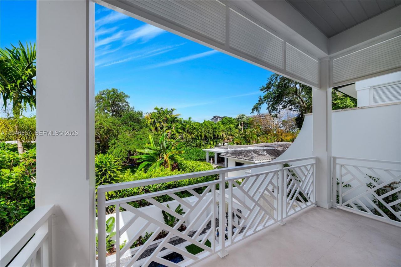 2712 S Le Jeune Rd, Coral Gables, FL 33134 Photo