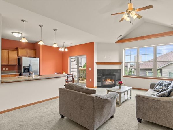 1765 New Port Vista DRIVE, Grafton, WI 53024