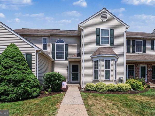 16 VILLAGE DRIVE, SCHWENKSVILLE, PA 19473