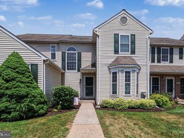 16 VILLAGE DRIVE, SCHWENKSVILLE, PA 19473
