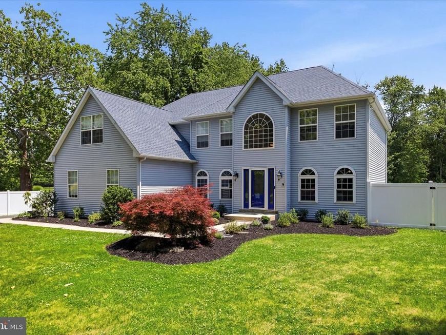 1734 E Butler Pike, Ambler, PA 19002 Main Photo