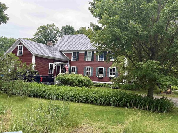 53 Commonwealth Avenue, Hyde Park, VT 05655