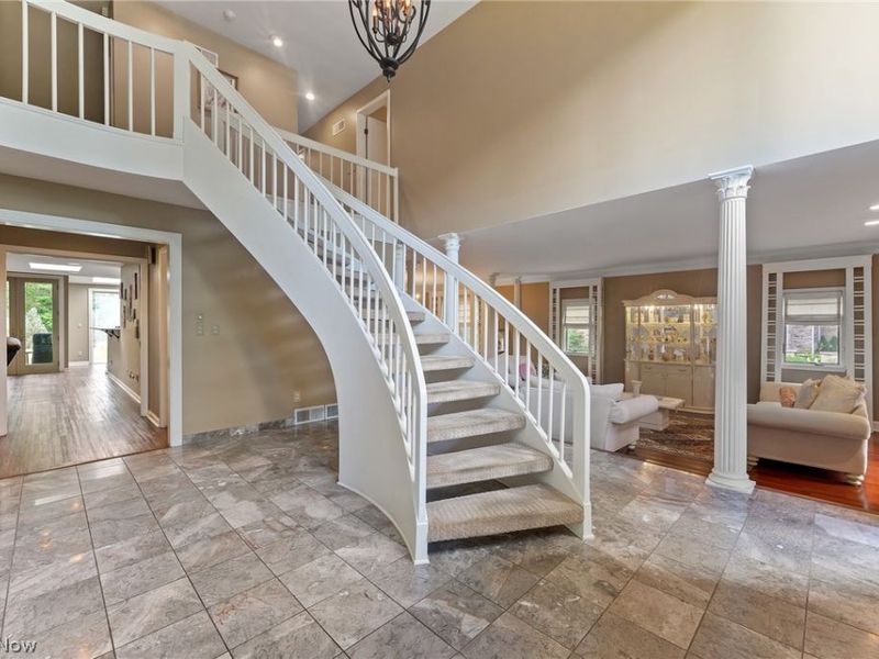 5685 Engleton Lane , Girard, OH 44420 Photo 2