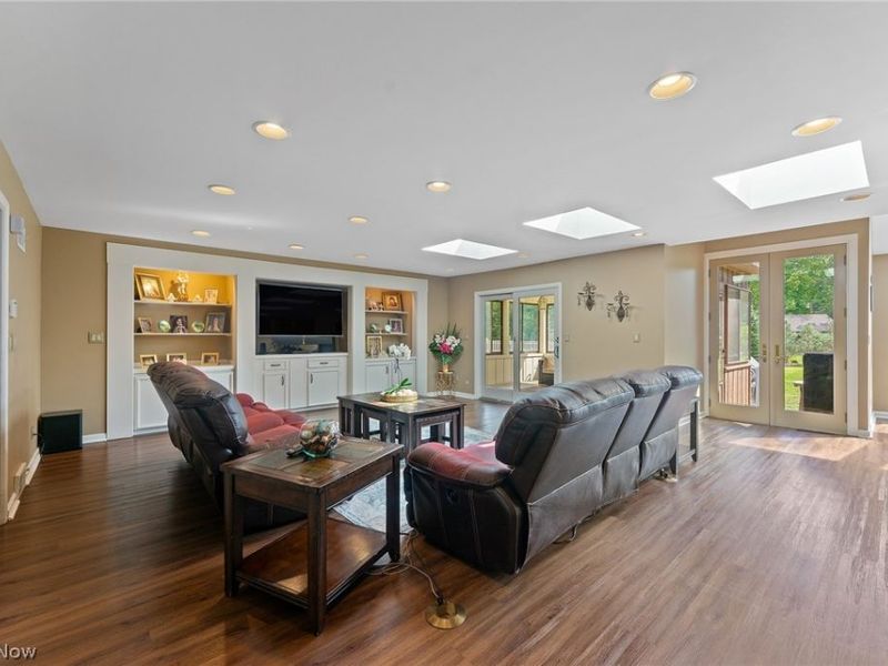 5685 Engleton Lane , Girard, OH 44420 Photo 5