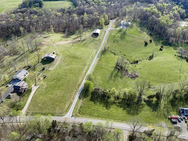 1111 Halifax Road , Scottsville, KY 42164