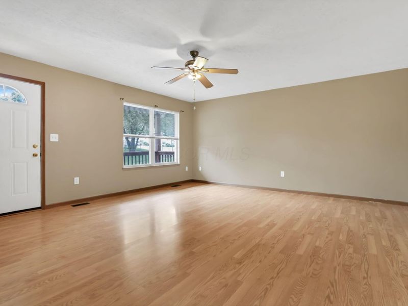 18 Neil Street , Delaware, OH 43015 Photo 5