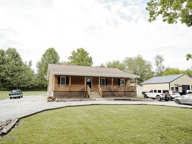 935 Pine Tree Rd, Jamestown, TN 38556
