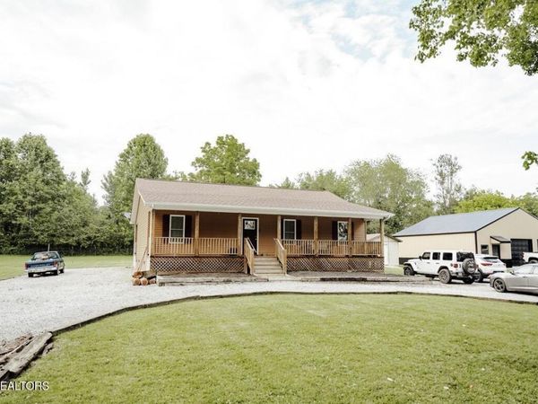 935 Pine Tree Rd, Jamestown, TN 38556