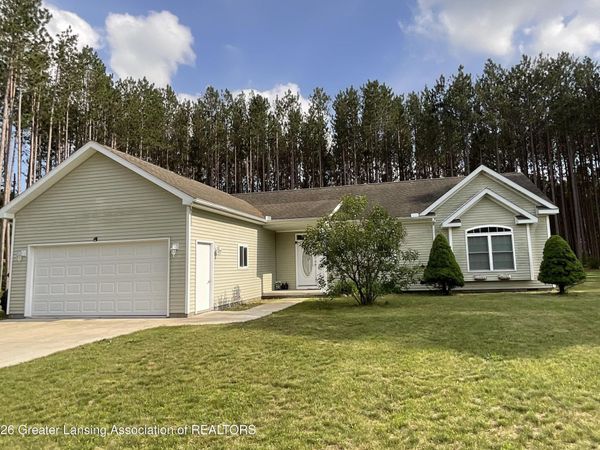 6827 Curtis Road, Hale, MI 48739