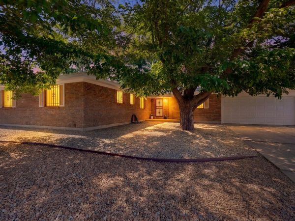 7700 Pickard Avenue NE, Albuquerque, NM 87110