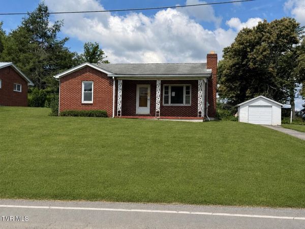 126 Adwolfe Road, Marion, VA 24354