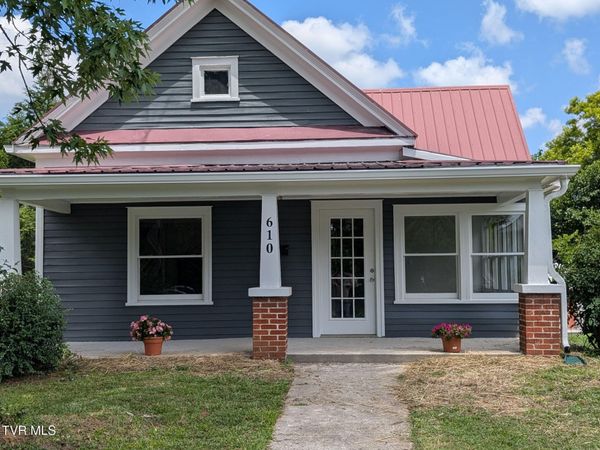 610 West Main Street, Greeneville, TN 37743