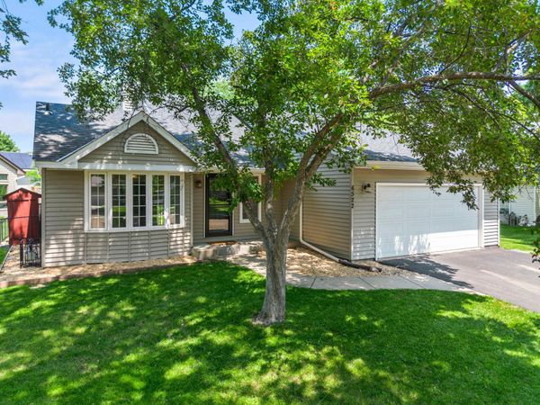 6522 Gray Fox Curve , Chanhassen, MN 55317