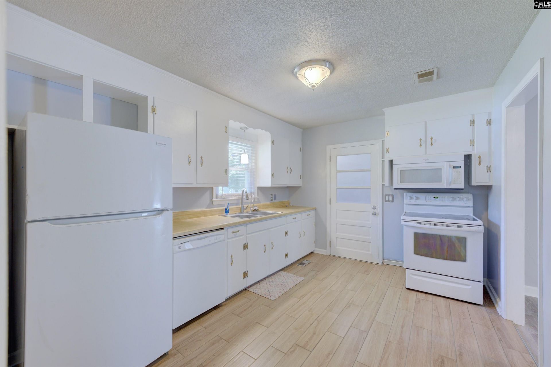 2610 Riverland Drive  Photo 7