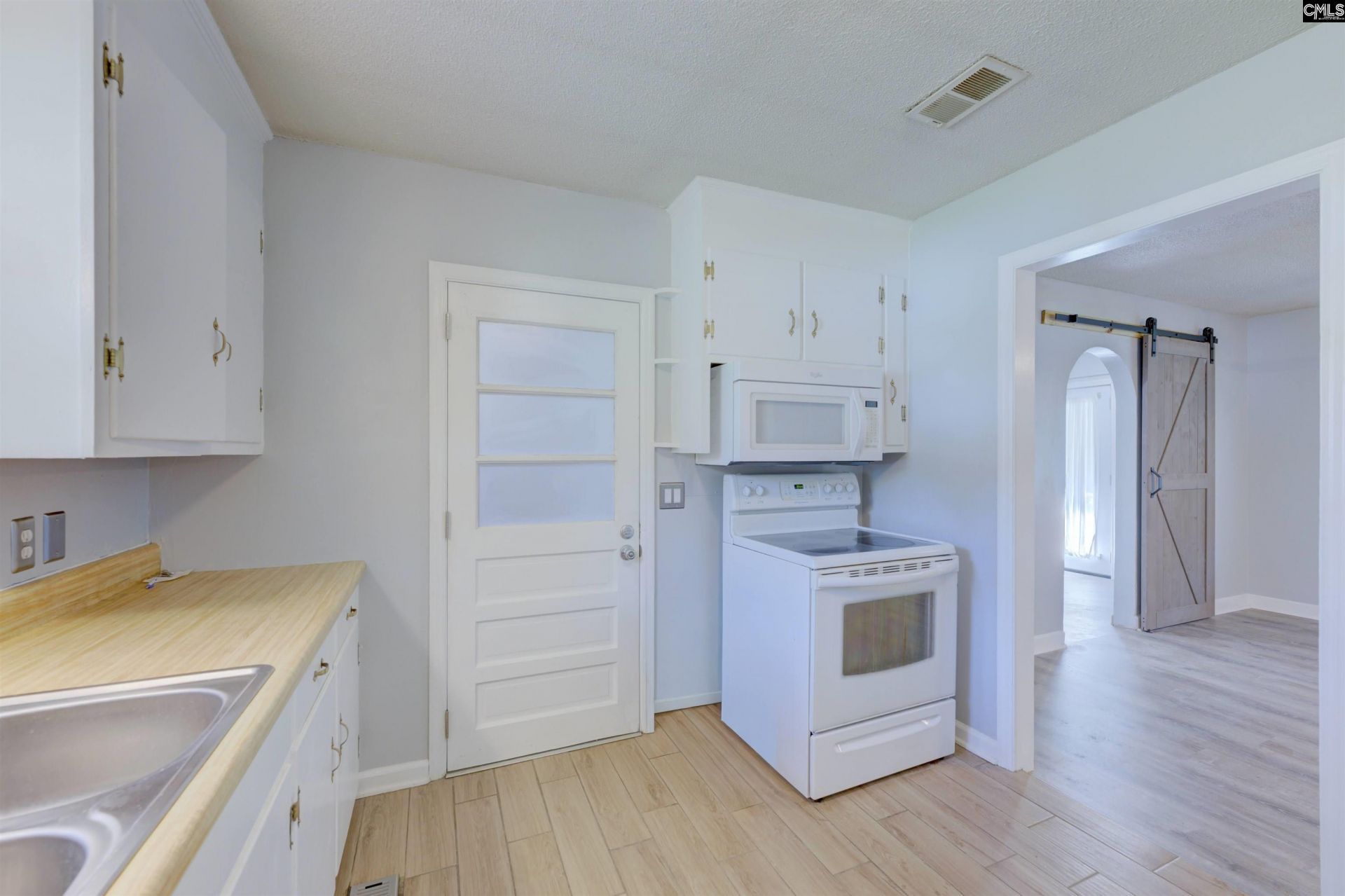 2610 Riverland Drive  Photo 9