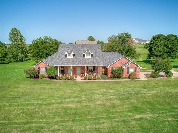 916 Winter Park , Blanchard, OK 73010
