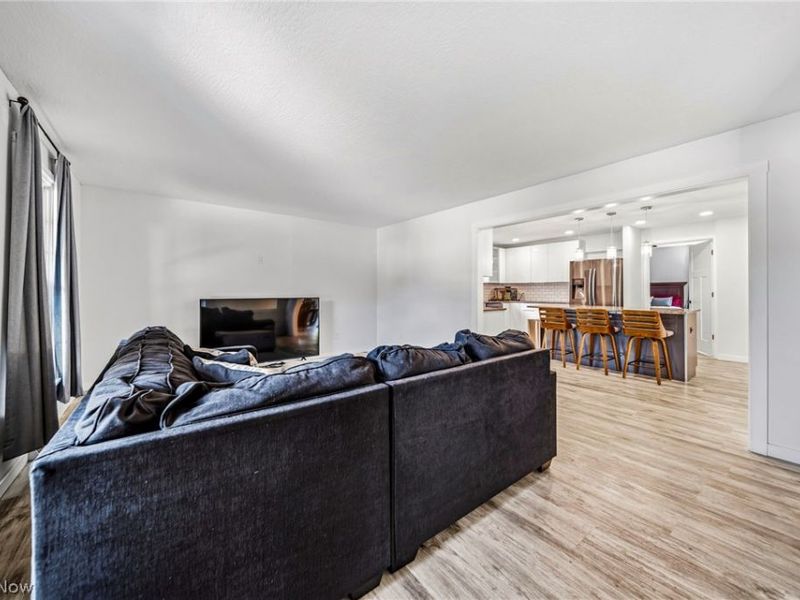 631 Dwight Drive, Bay Village, OH 44140 Photo 6