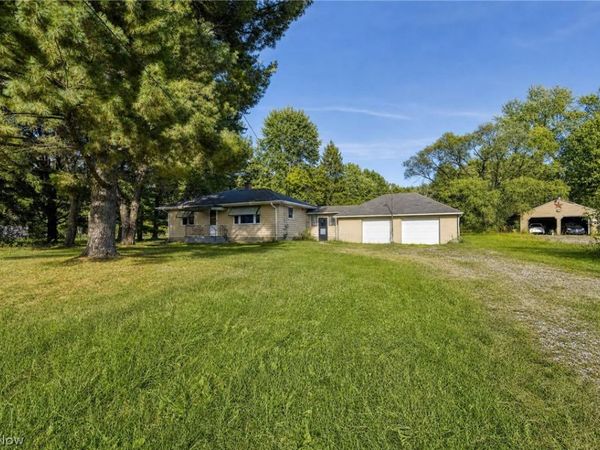 4090 N Leavitt Road NW, Warren, OH 44485