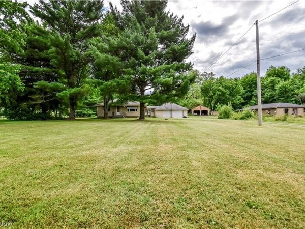 4090 N Leavitt Road NW, Warren, OH 44485