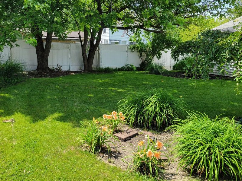137 Redmond Road , Columbus, OH 43228 Photo 15
