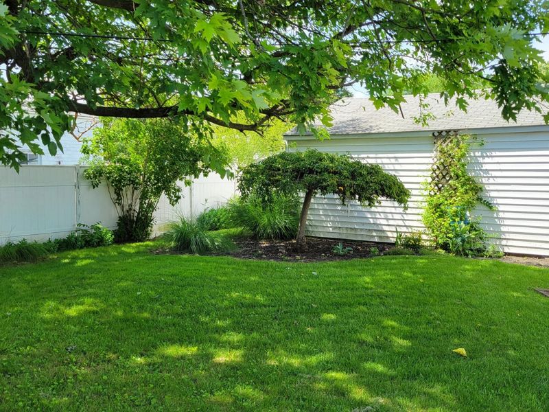 137 Redmond Road , Columbus, OH 43228 Photo 17