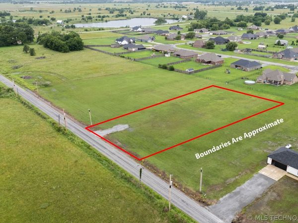 3 E 500 Road , Pryor, OK 74361