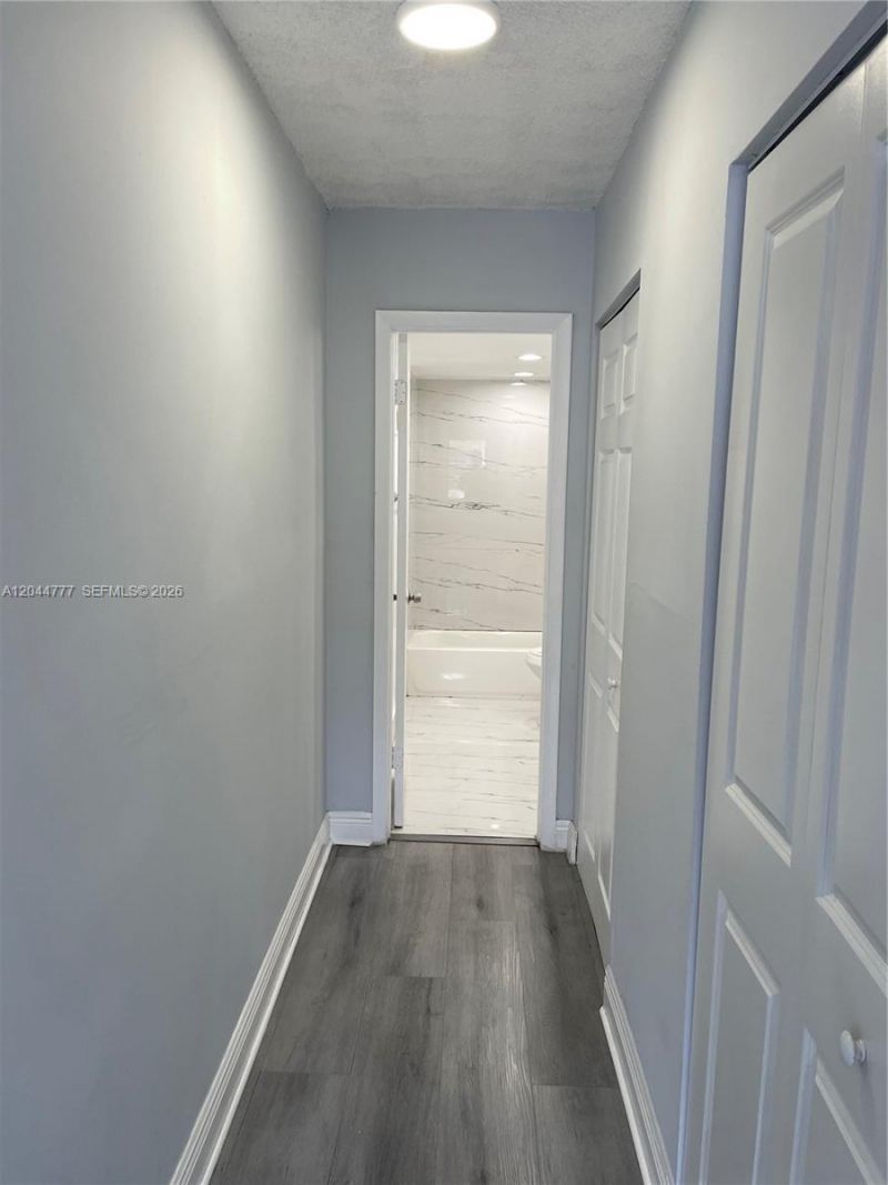 13685 NE 10th Ave, Unit 301, North Miami, FL 33161 Photo
