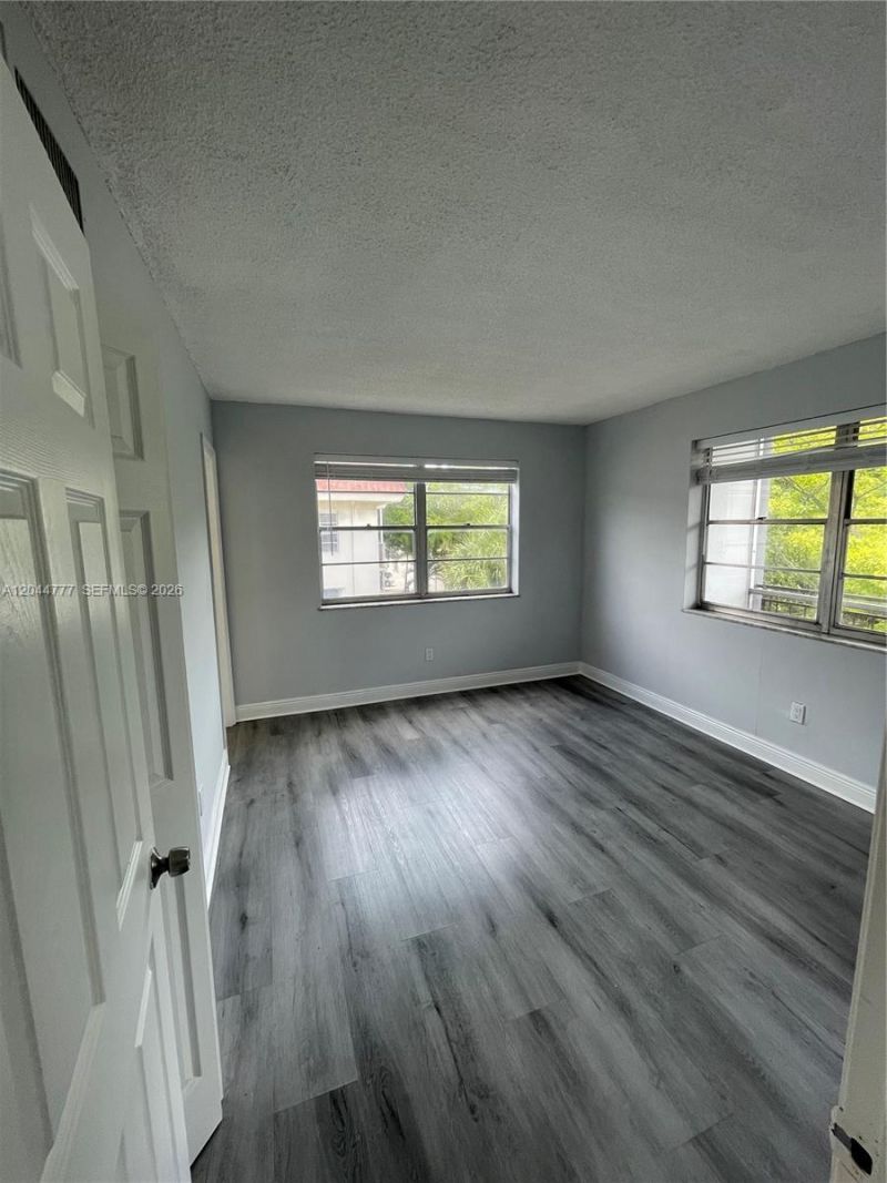 13685 NE 10th Ave, Unit 301, North Miami, FL 33161 Photo