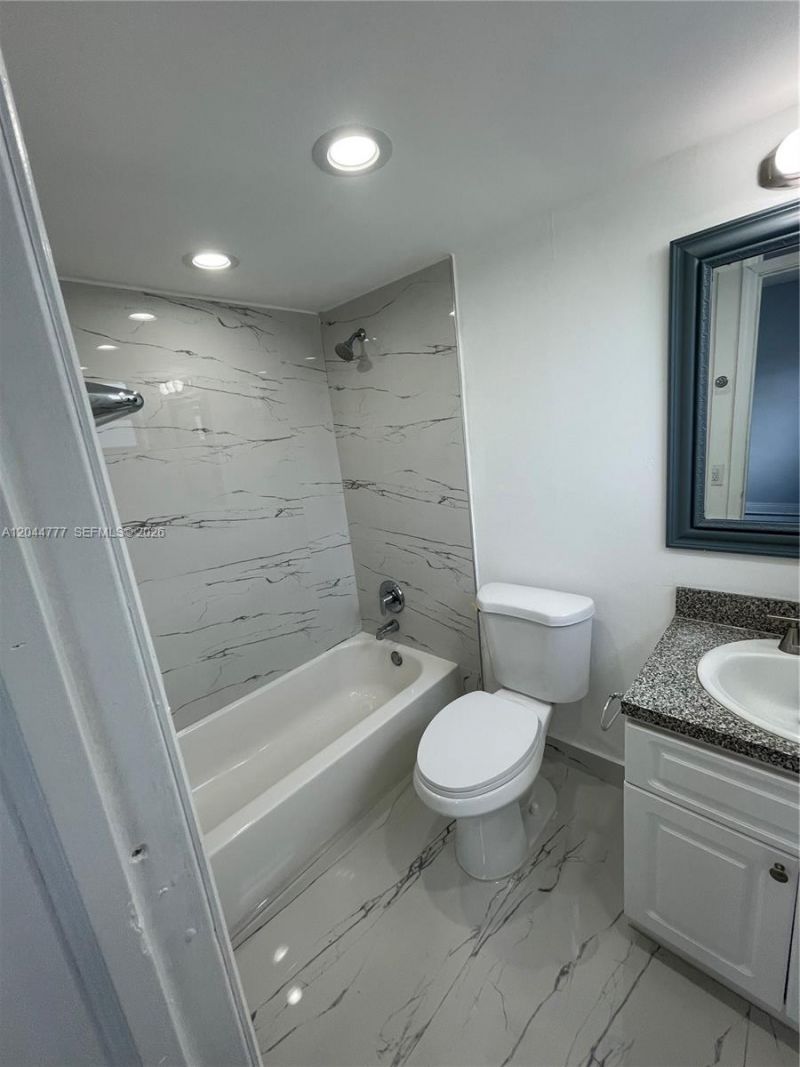 13685 NE 10th Ave, Unit 301, North Miami, FL 33161 Photo