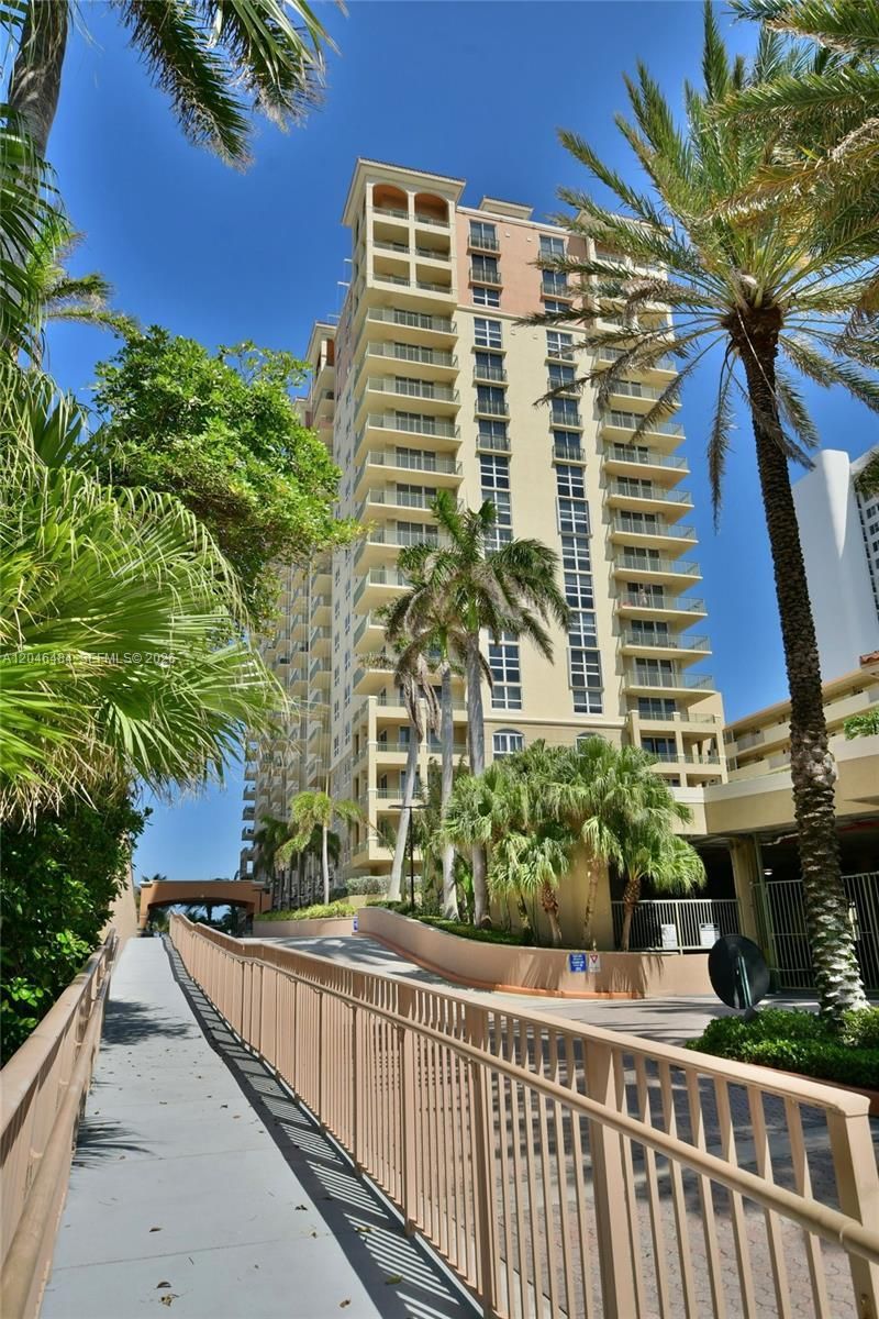 2080 S Ocean Dr , Unit 1711, Hallandale Beach, FL 33009 Photo