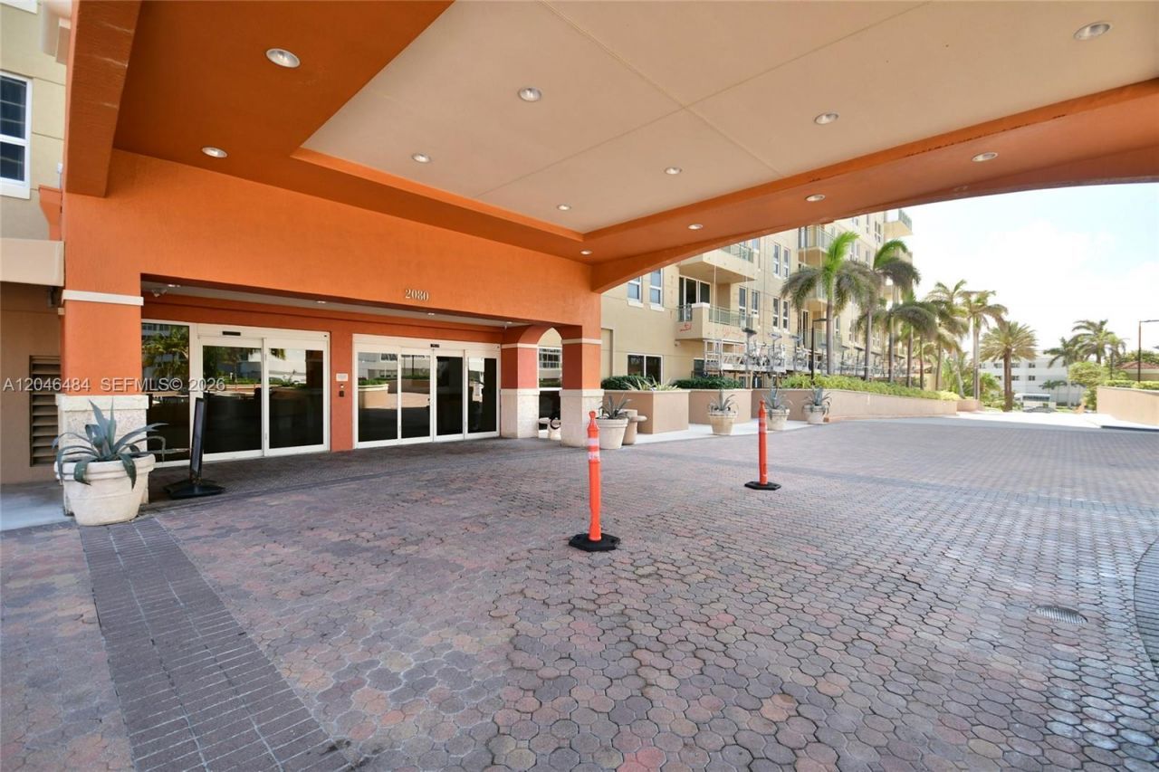 2080 S Ocean Dr , Unit 1711, Hallandale Beach, FL 33009 Photo