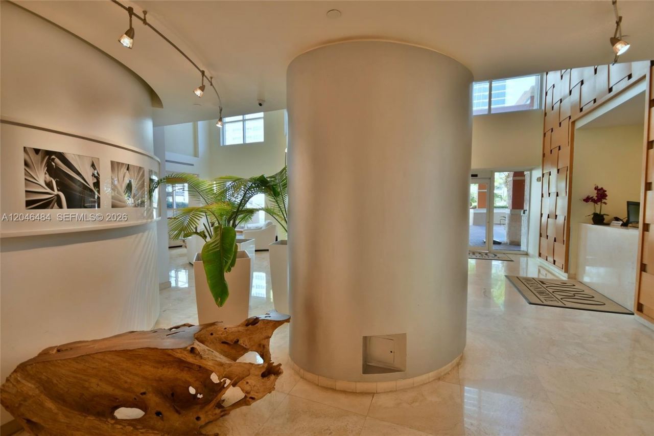 2080 S Ocean Dr , Unit 1711, Hallandale Beach, FL 33009 Photo