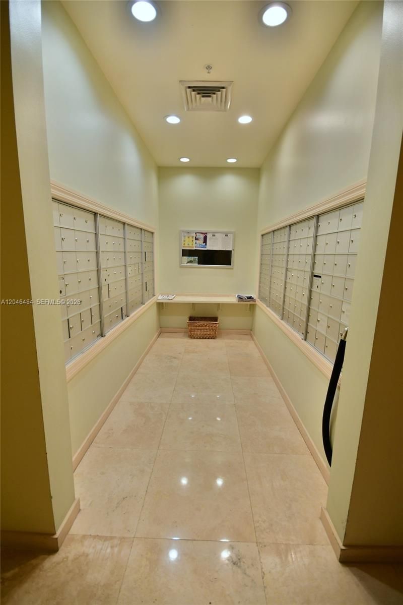 2080 S Ocean Dr , Unit 1711, Hallandale Beach, FL 33009 Photo