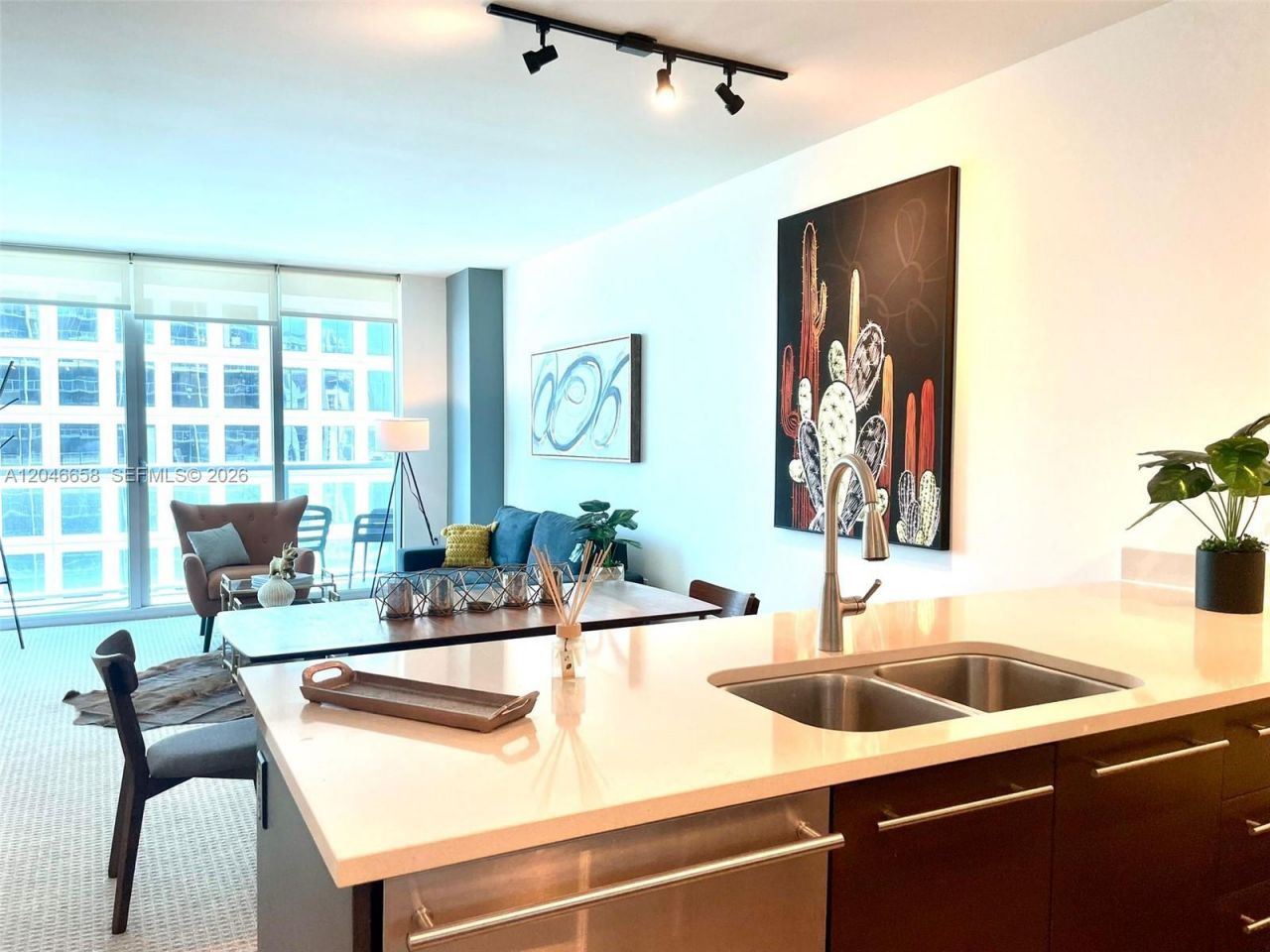 500 Brickell Ave , Unit 2006, Miami, FL 33131 Photo