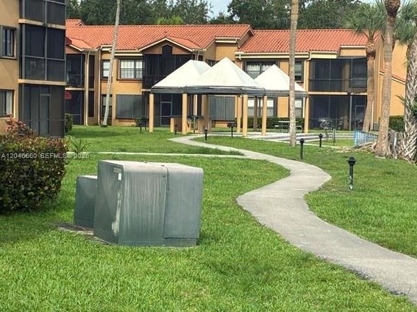 15545 N Miami Lakeway N, Unit 303, Miami Lakes, FL 33014