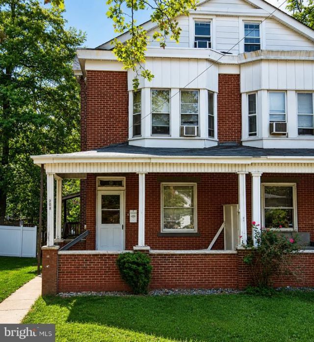 208 Maple Avenue, Trenton, NJ 08618 Main Photo