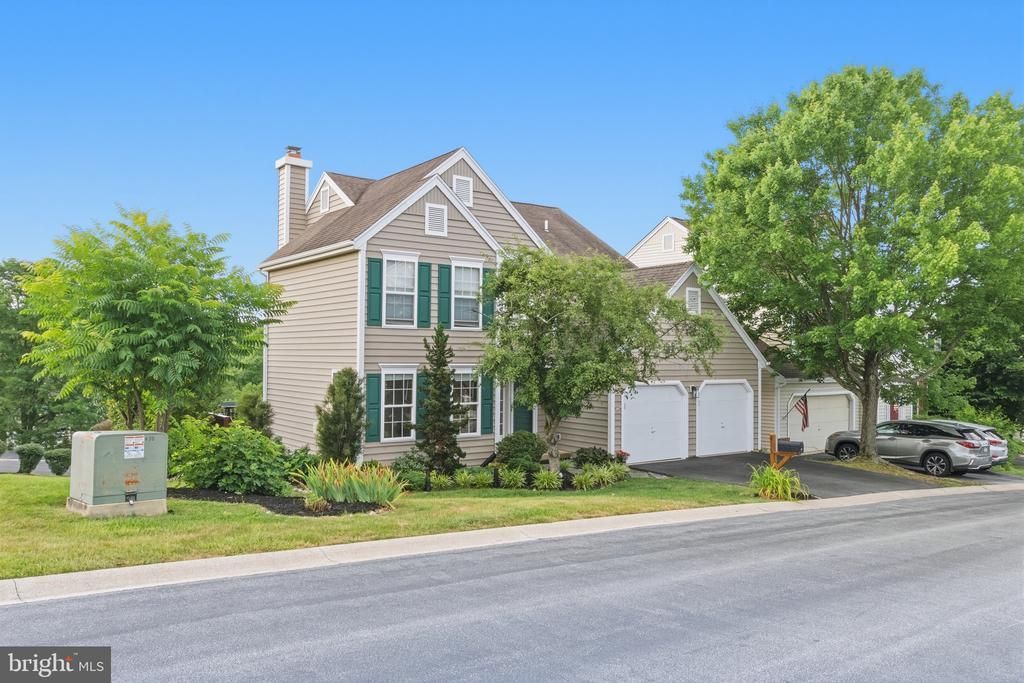 415 Carpenters Cove Lane, Downingtown, PA 19335 Main Photo