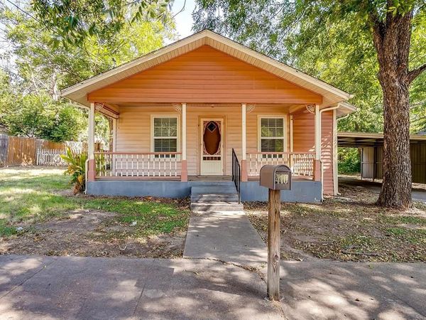 410 W Baylor Street, Weatherford, TX 76086