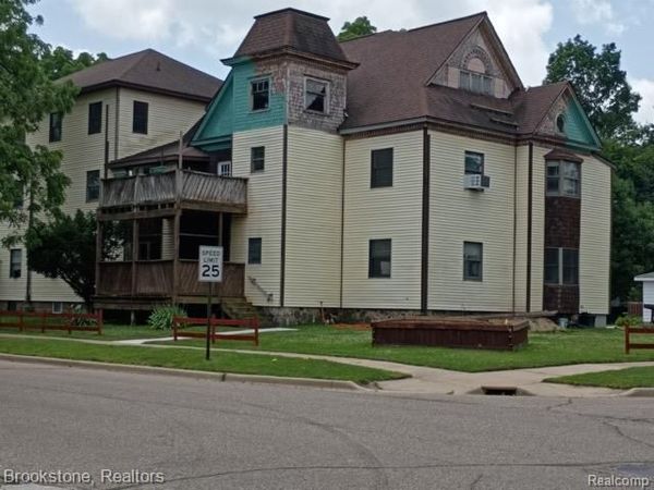 510 Pleasant Street, Charlotte, MI 48813