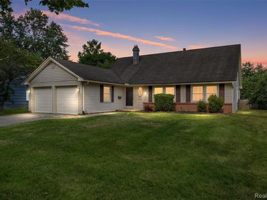 4942 Butler Drive, Troy, Mi 48085